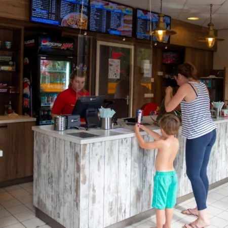 Вилла Kajuit423 6Pers 5Sterren Vakantiepark Bergumermeer Aan Het Water In Friesland Met Zwembad Suameer Экстерьер фото