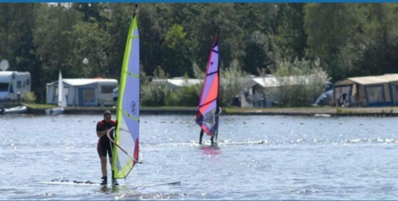 Вилла Kajuit423 6Pers 5Sterren Vakantiepark Bergumermeer Aan Het Water In Friesland Met Zwembad Suameer Экстерьер фото